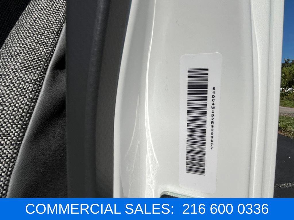 Used 2024 Isuzu NPR RWD image 16