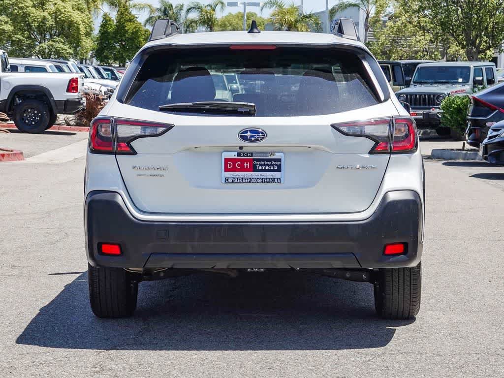 Used 2025 Subaru Outback Premium AWD/4WD image 5