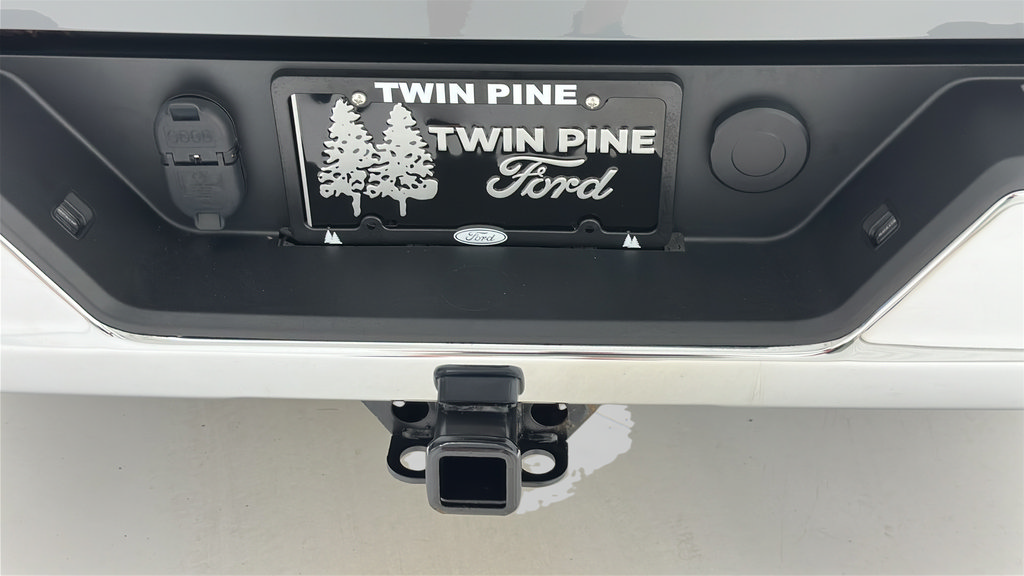 Used 2024 Chevrolet Silverado 1500 LT AWD/4WD image 8