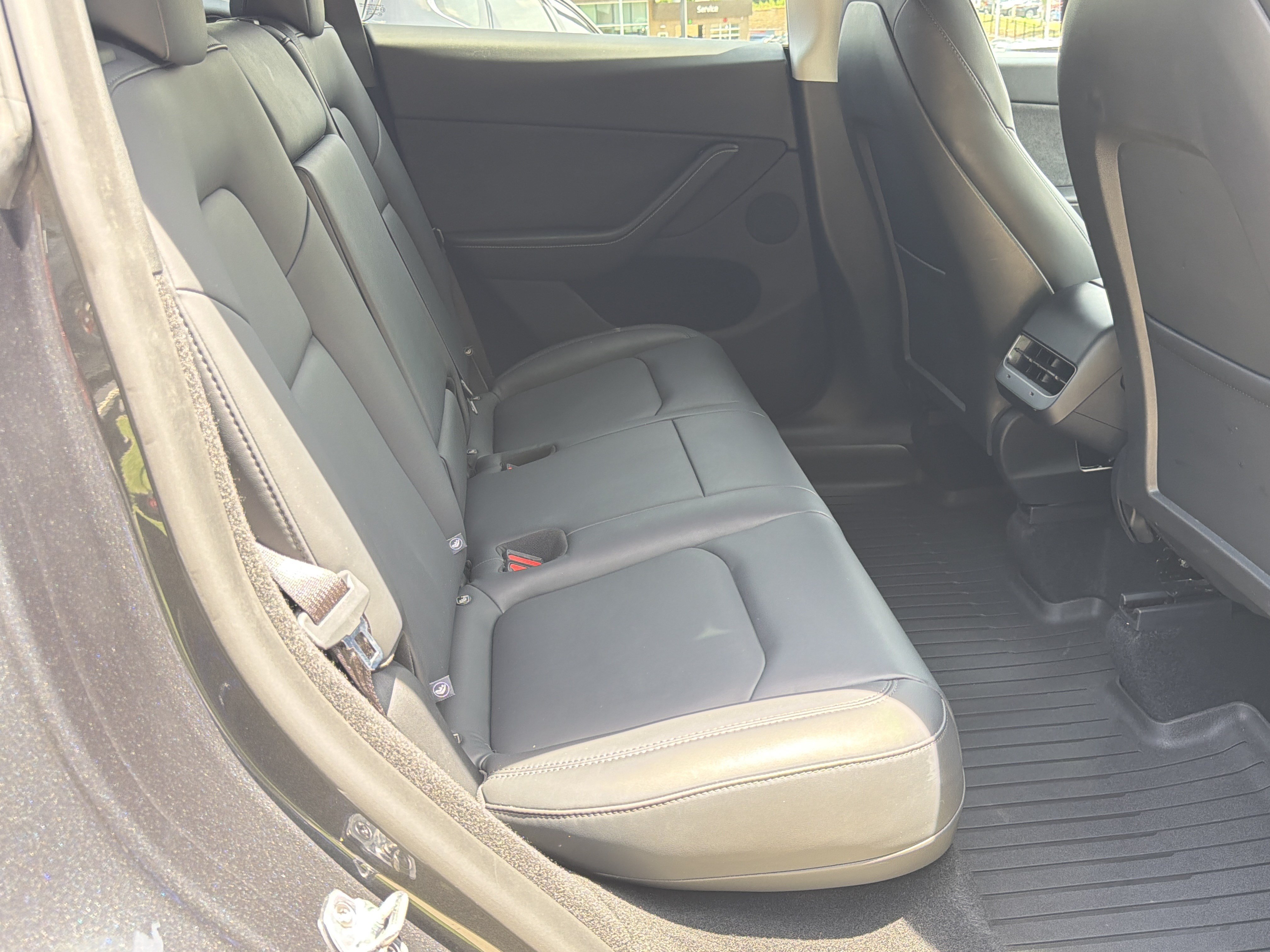 Used 2025 Tesla Model Y Long Range RWD image 15