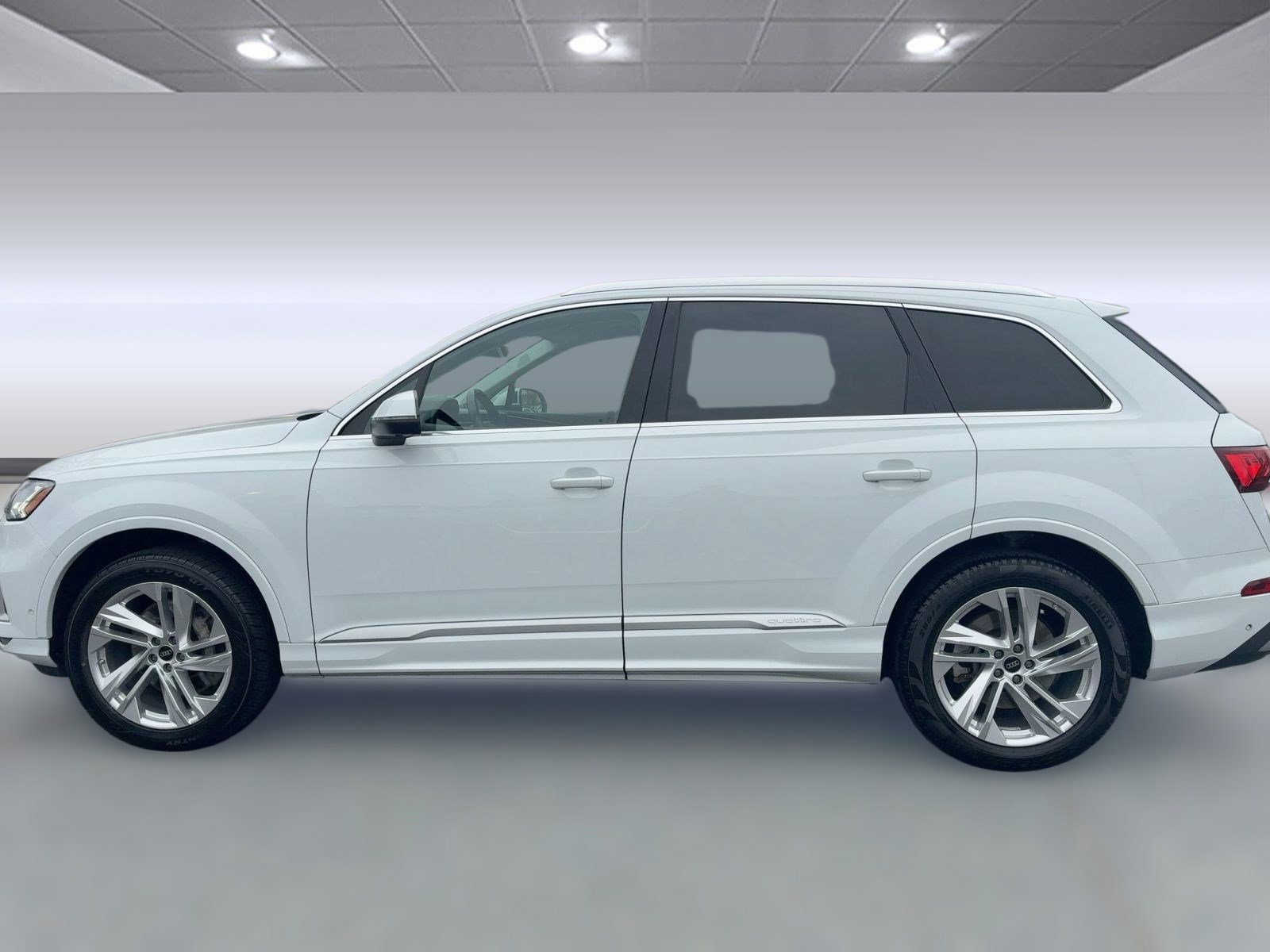 Used 2024 Audi Q7 3.0T Premium Plus image 2