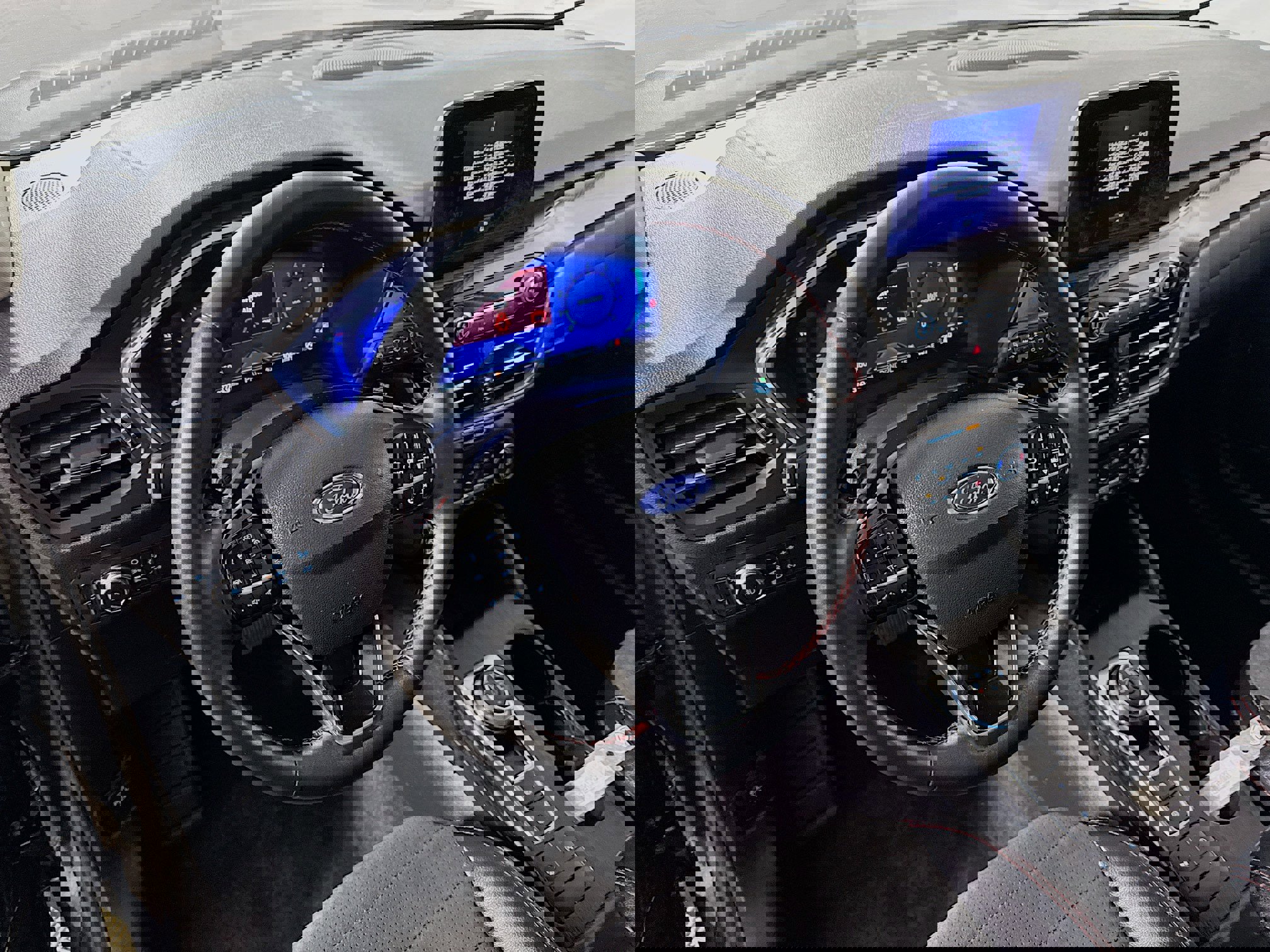 Used 2022 Ford Escape SEL w/ SEL Stealth AWD Package image 23