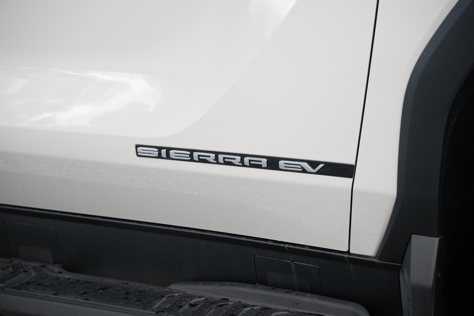 New 2026 GMC Sierra EV Elevation image 13