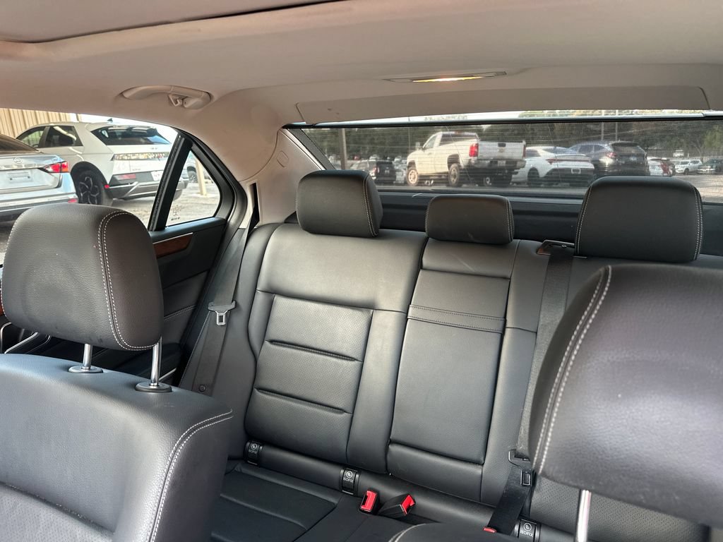 Used 2014 Mercedes-Benz E 350 Sedan image 20