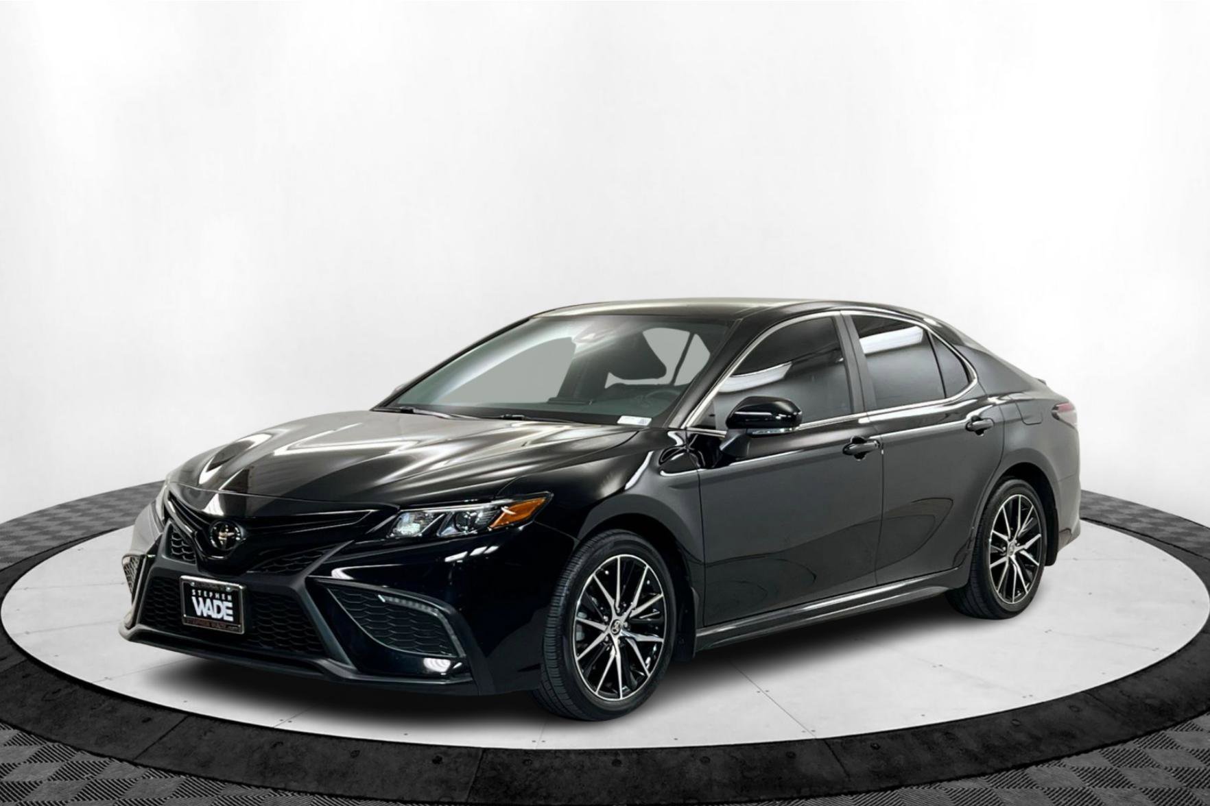 Used 2024 Toyota Camry SE