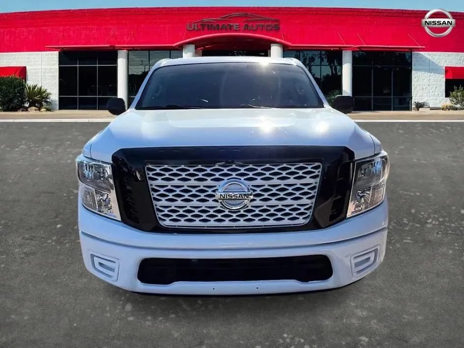 Used 2017 Nissan Titan S AWD/4WD image 6
