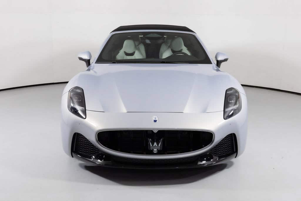 New 2026 Maserati GranCabrio Modena image 8