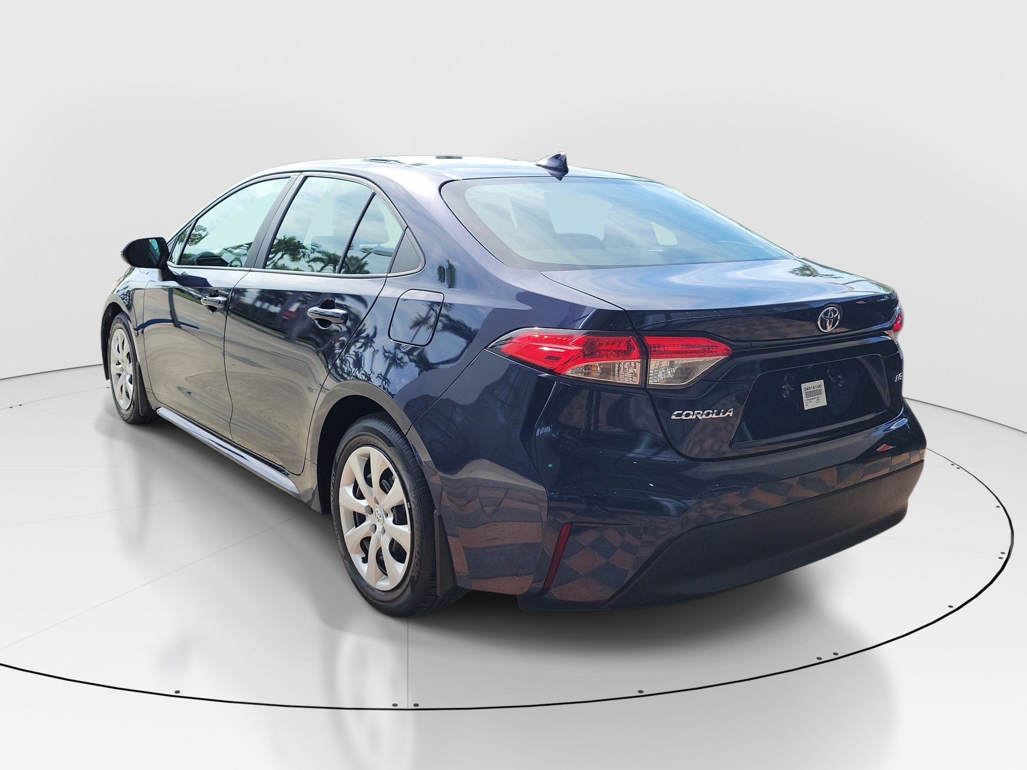 Certified 2024 Toyota Corolla LE FWD image 5