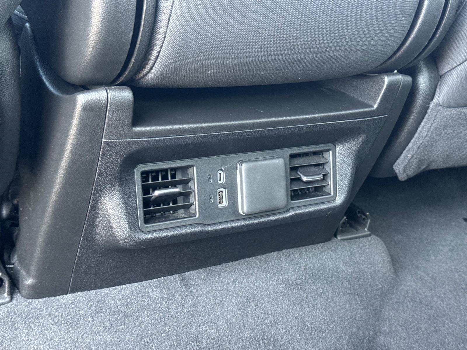 Used 2025 Chevrolet Silverado 2500 LT w/ Convenience Package image 25