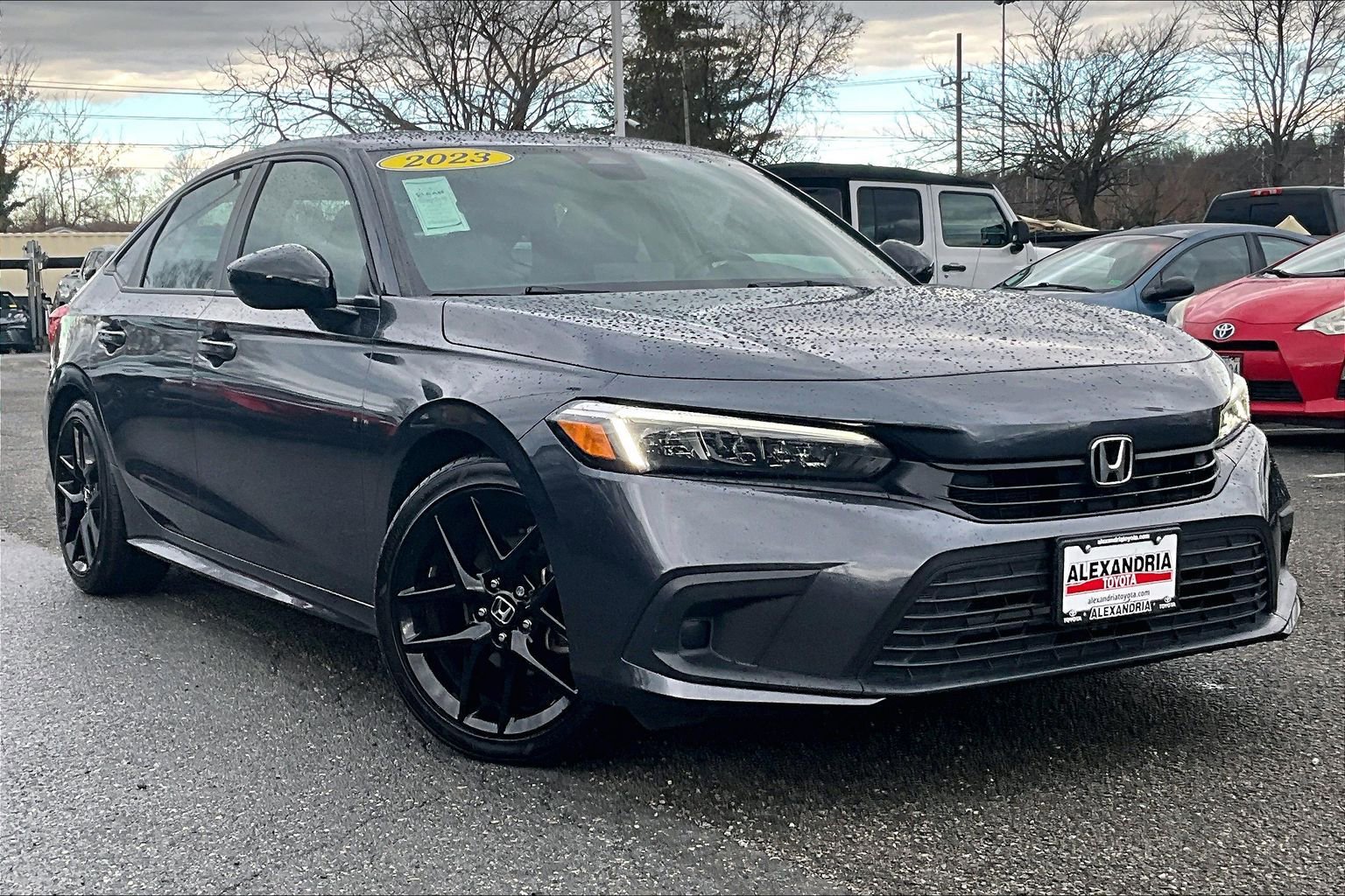 Used 2023 Honda Civic Sport image 2