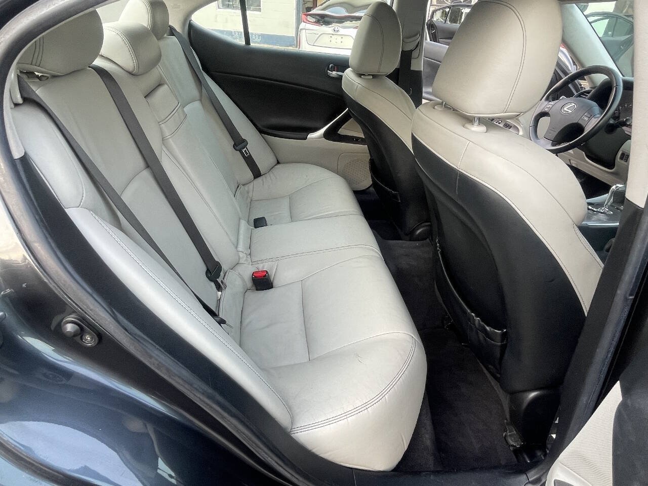 Used 2009 Lexus IS 250 AWD w/ Preferred Accessory Pkg image 18