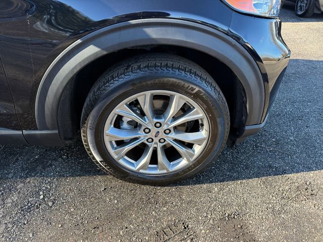 Used 2023 Ford Explorer XLT w/ Equipment Group 202A image 27