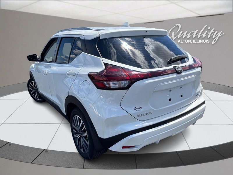 Used 2023 Nissan Kicks SV FWD image 6