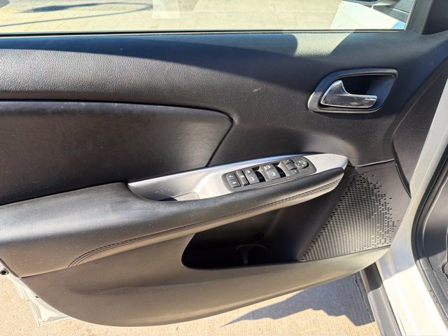 Used 2018 Dodge Journey SE AWD/4WD image 18