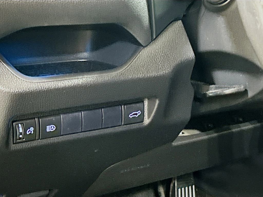 Used 2020 Toyota RAV4 XSE AWD/4WD image 8