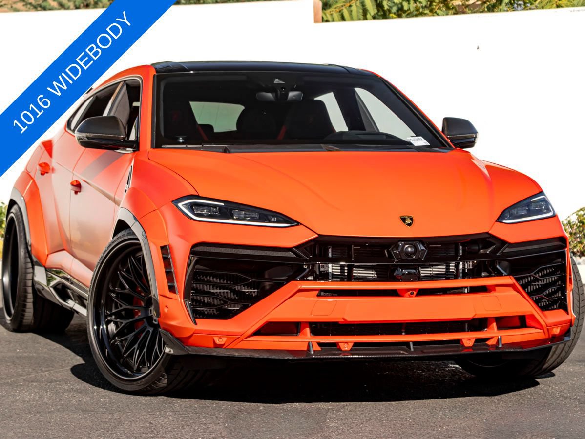 Used 2025 Lamborghini Urus SE AWD/4WD image 4
