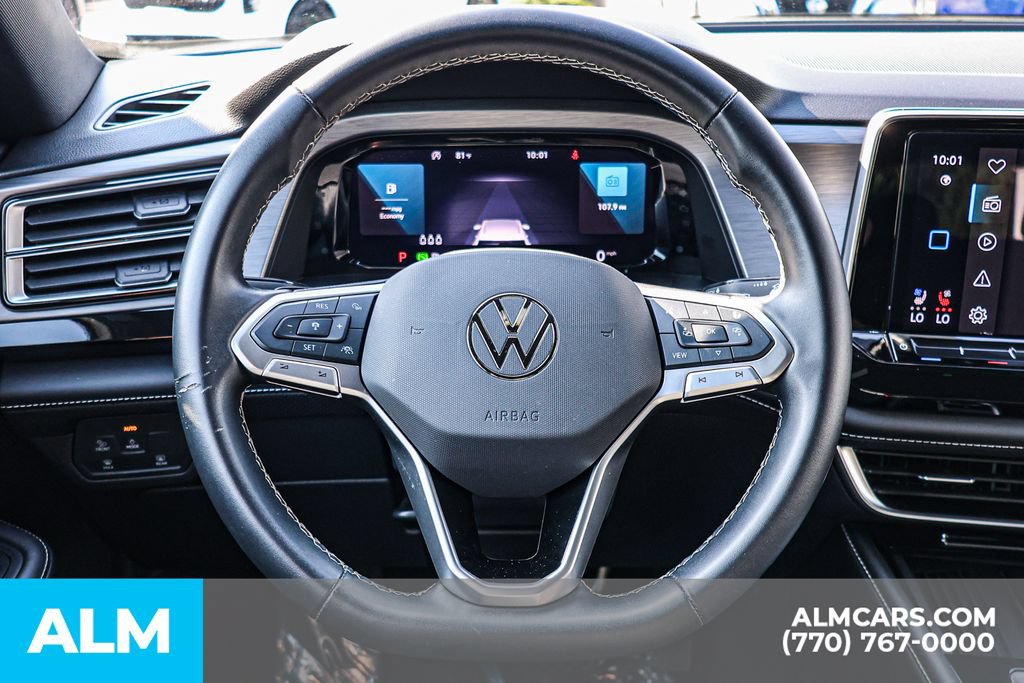 Used 2025 Volkswagen Atlas Cross Sport SE FWD image 31
