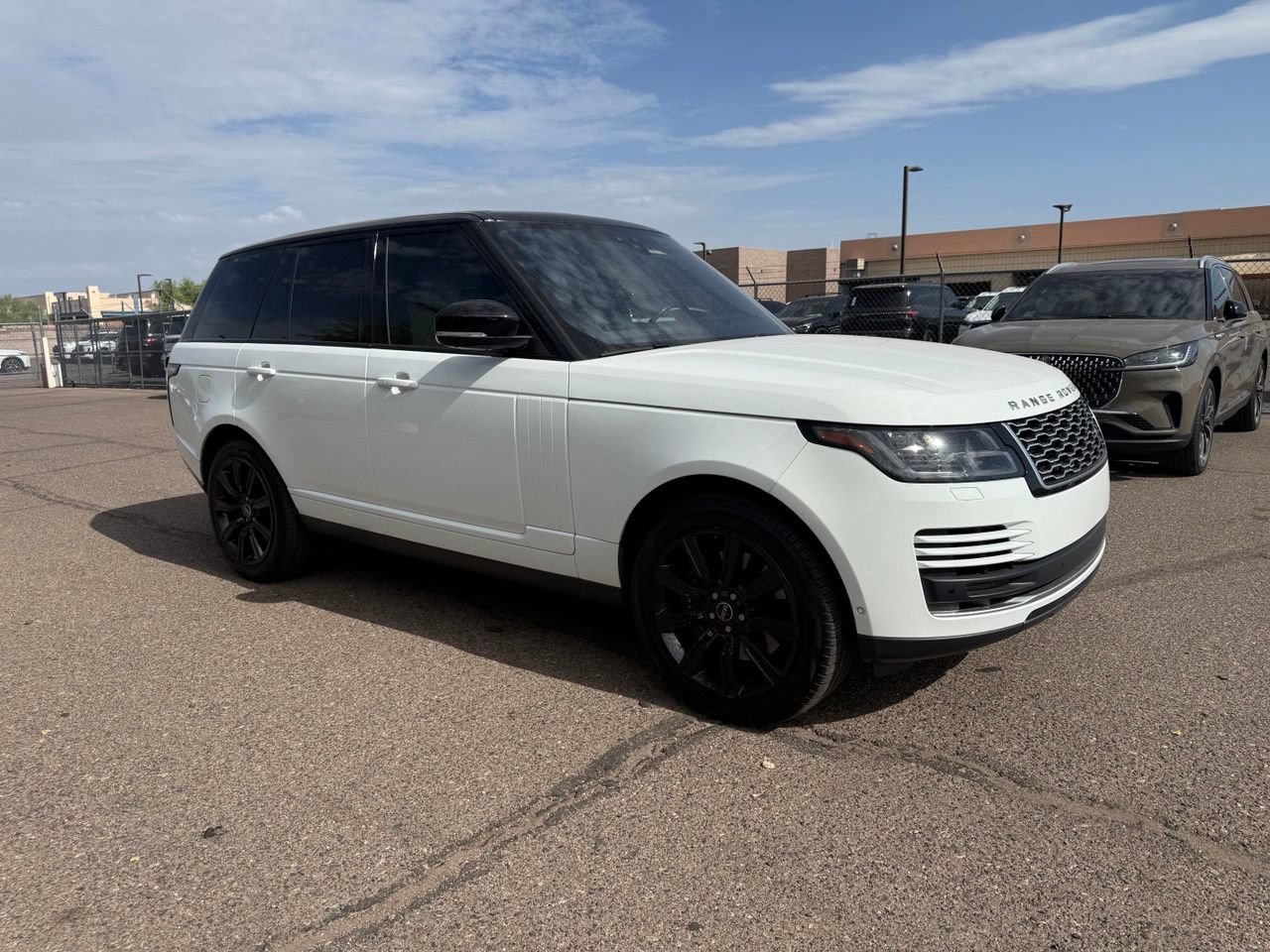 Used 2019 Land Rover Range Rover HSE AWD/4WD image 3