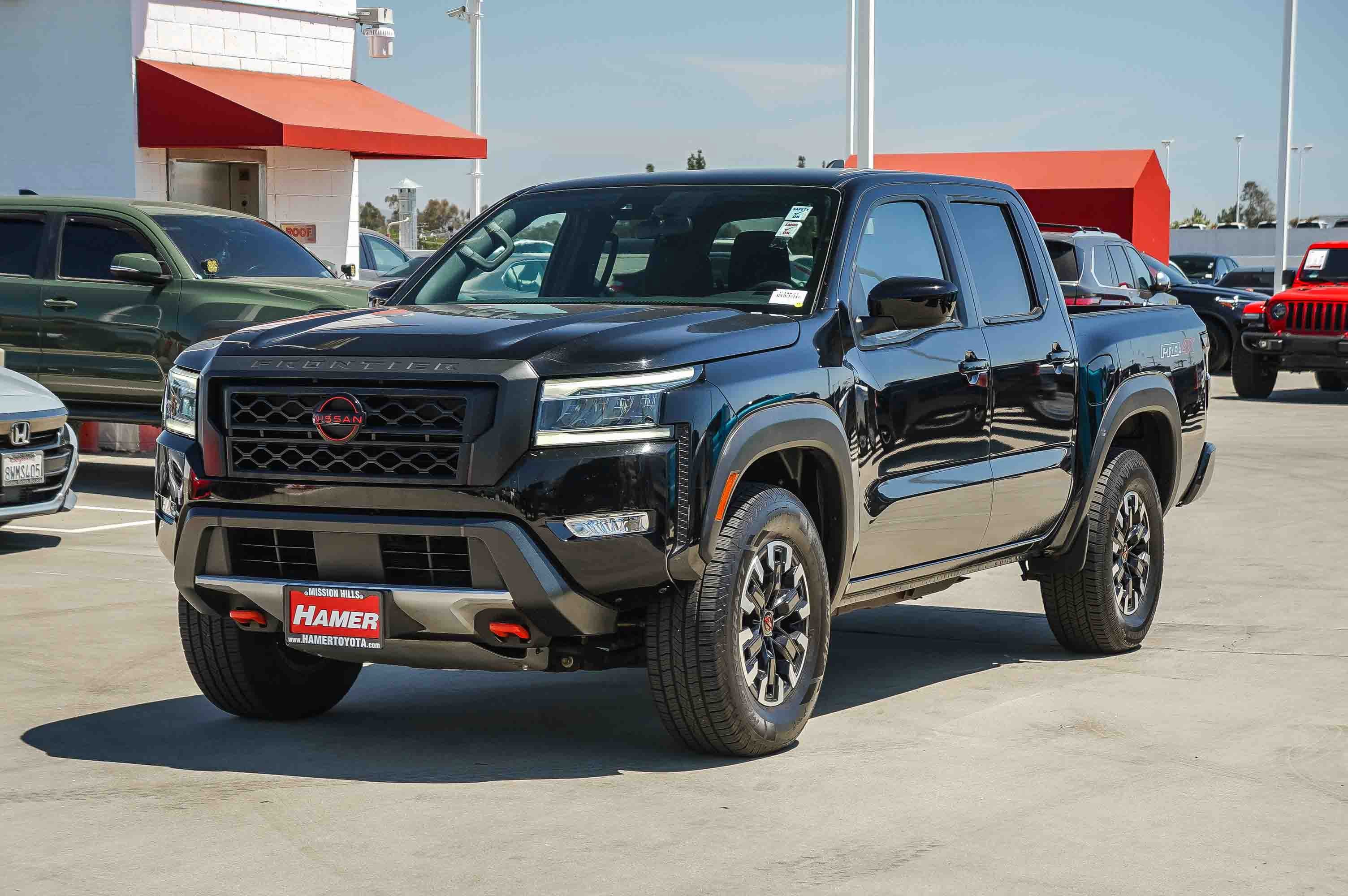 Used 2024 Nissan Frontier PRO-4X AWD/4WD image 3