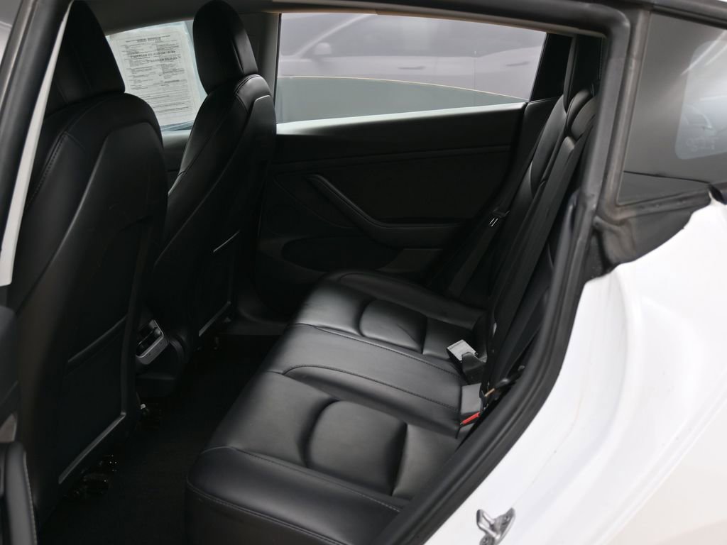 Used 2021 Tesla Model 3 Standard Range Plus image 29