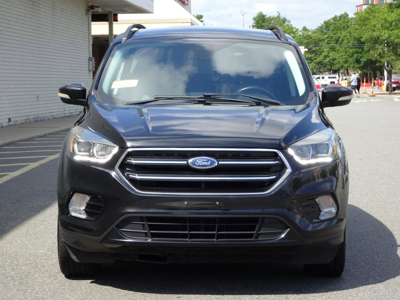 Used 2017 Ford Escape Titanium AWD/4WD image 3