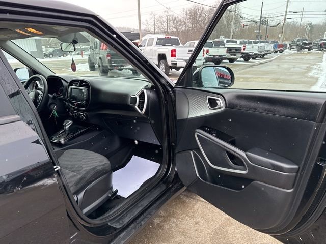 Used 2022 Kia Soul LX image 36