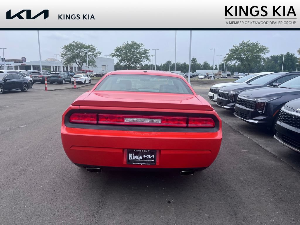 Used 2009 Dodge Challenger R/T RWD image 5