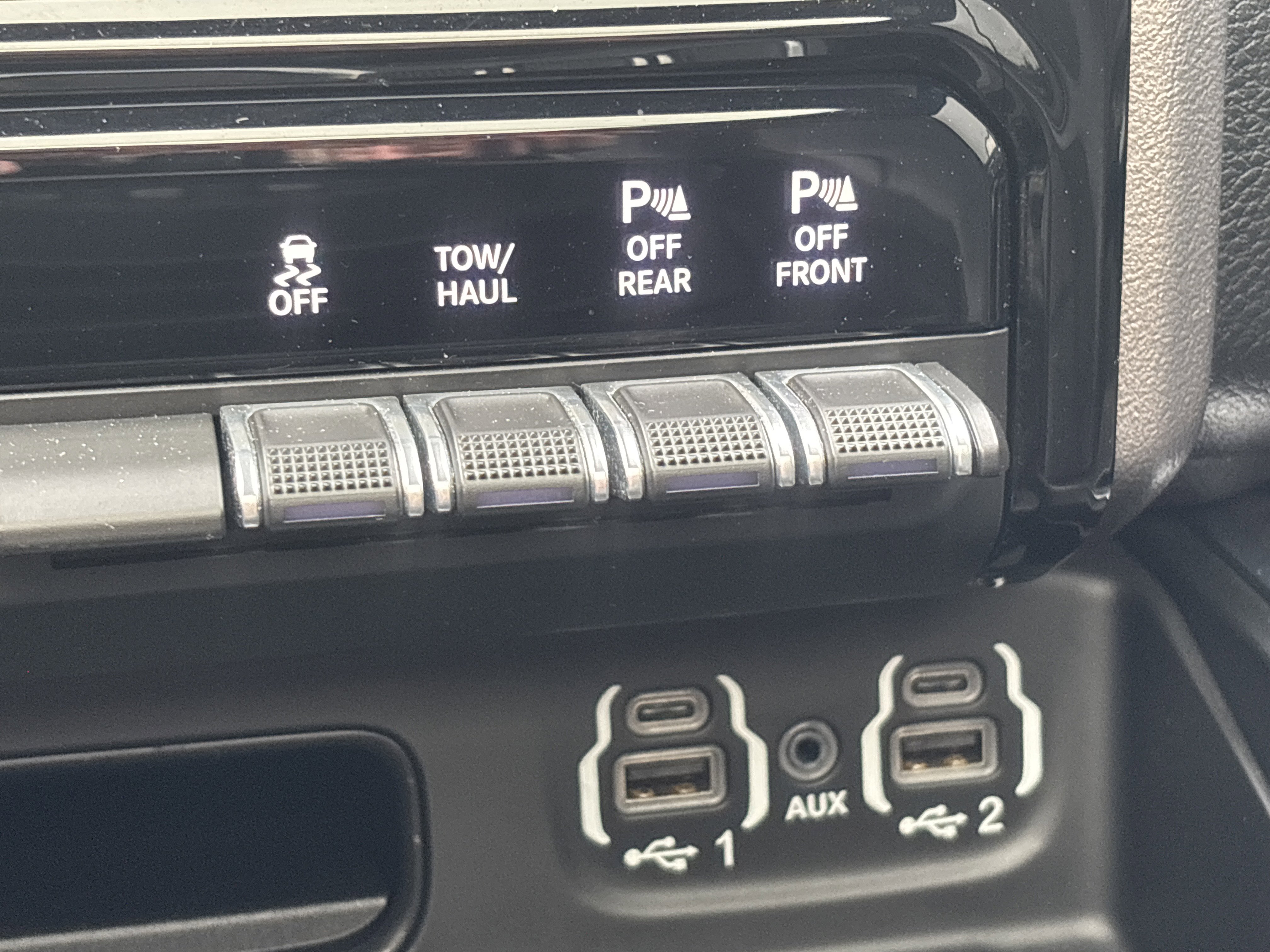 Used 2023 RAM 1500 Laramie AWD/4WD image 10