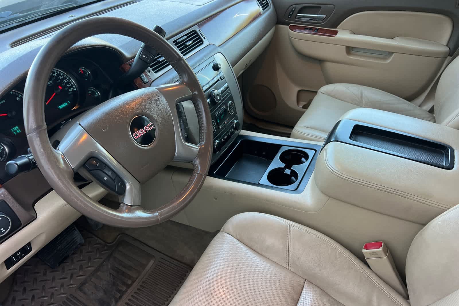 Used 2014 GMC Sierra 2500 SLT w/ SLT Convenience Package AWD/4WD image 11