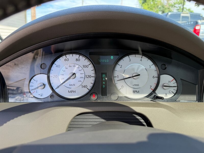 Used 2009 Chrysler 300 Touring RWD image 29