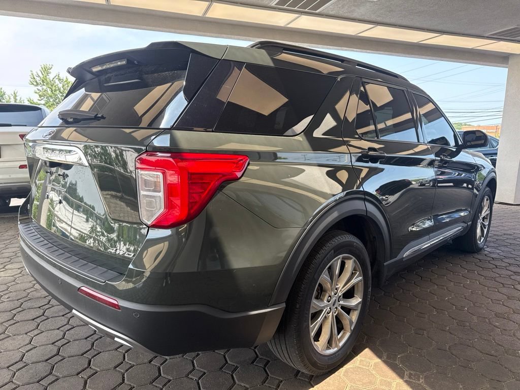 Used 2023 Ford Explorer XLT w/ Equipment Group 202A AWD/4WD image 6
