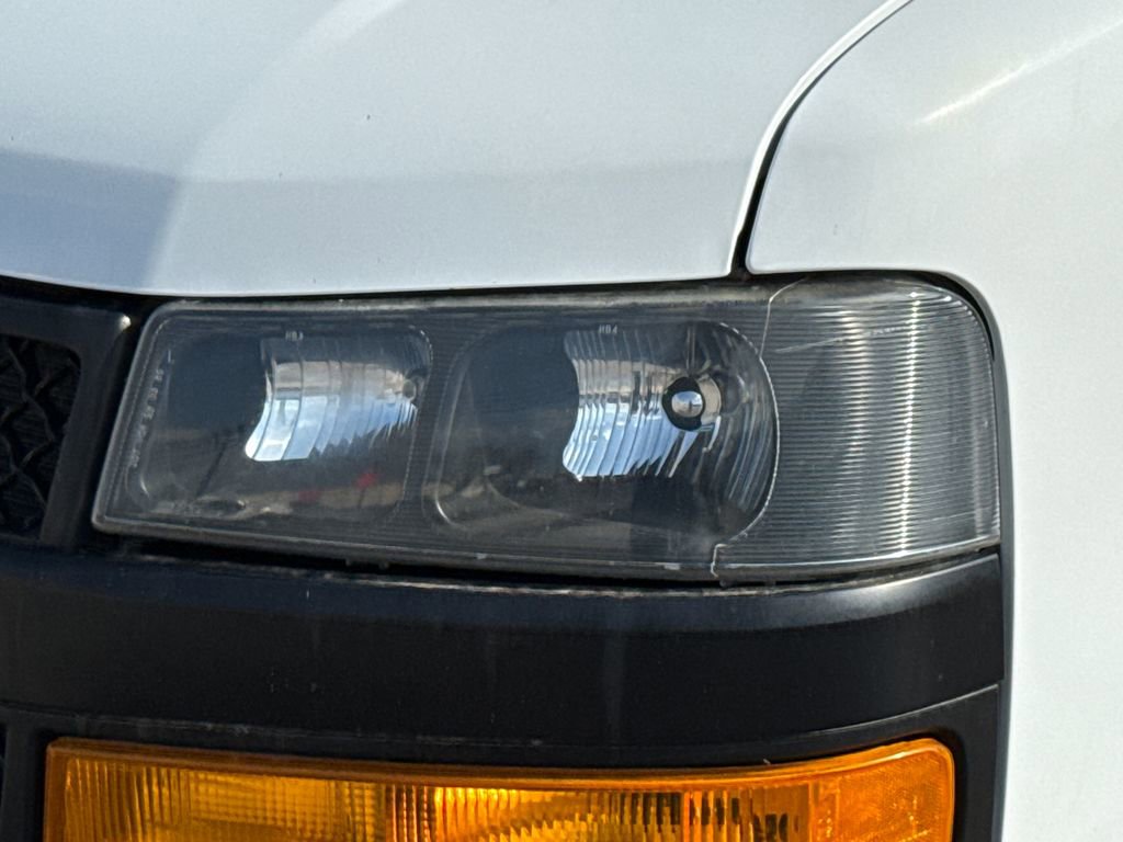 Used 2020 Chevrolet Express 3500 w/ Driver Convenience Package image 4