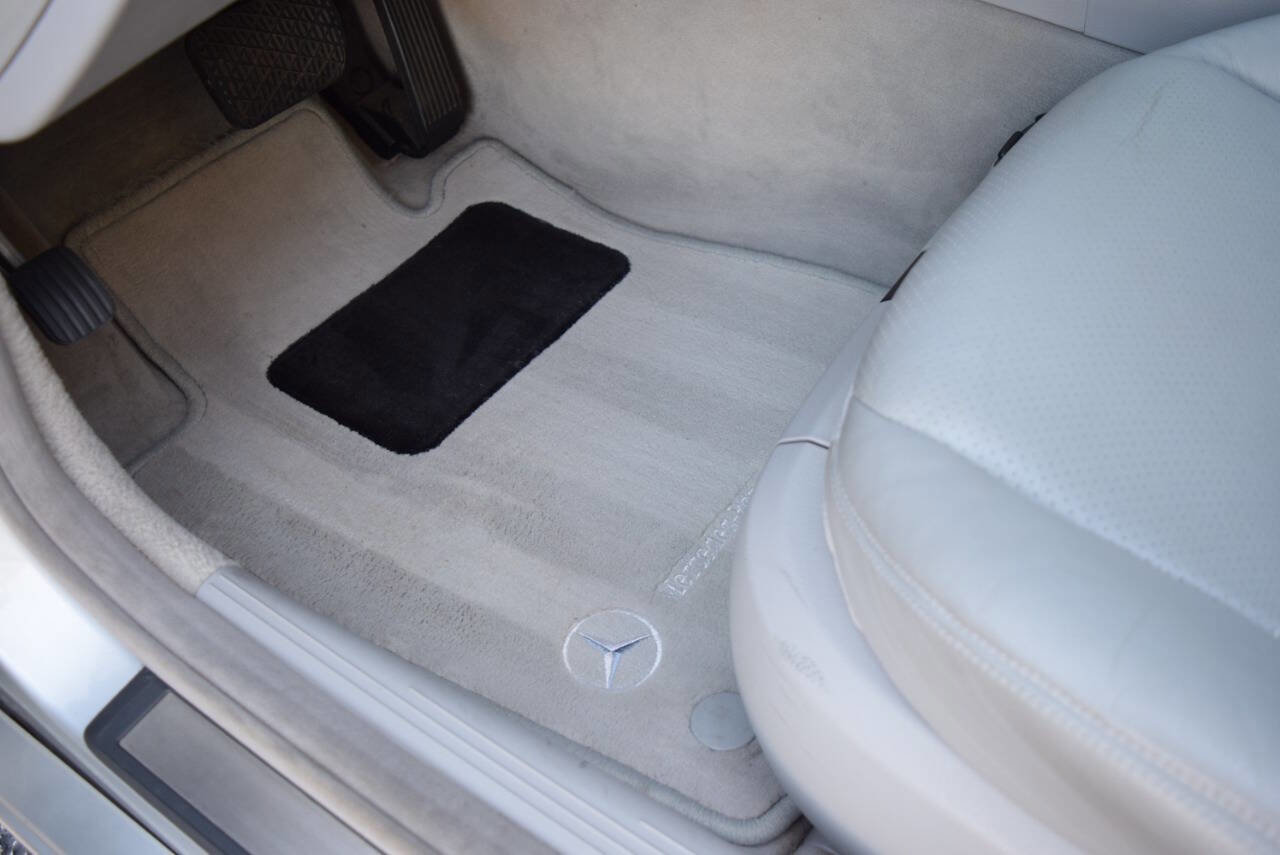 Used 2004 Mercedes-Benz E 500 Sedan image 28