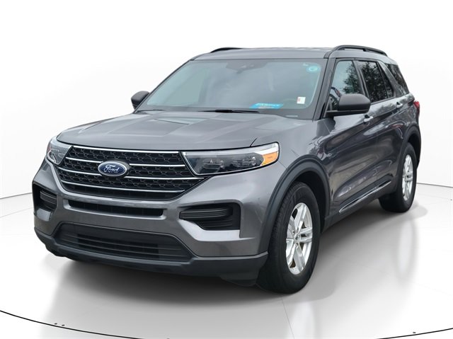 Certified 2022 Ford Explorer XLT image 2