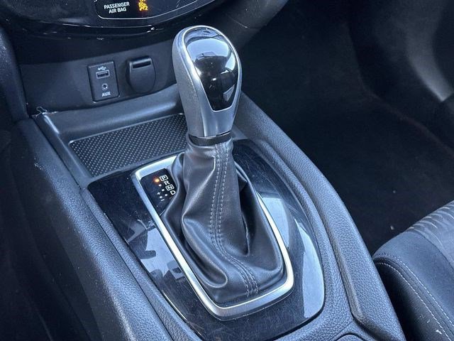 Used 2017 Nissan Rogue S image 24