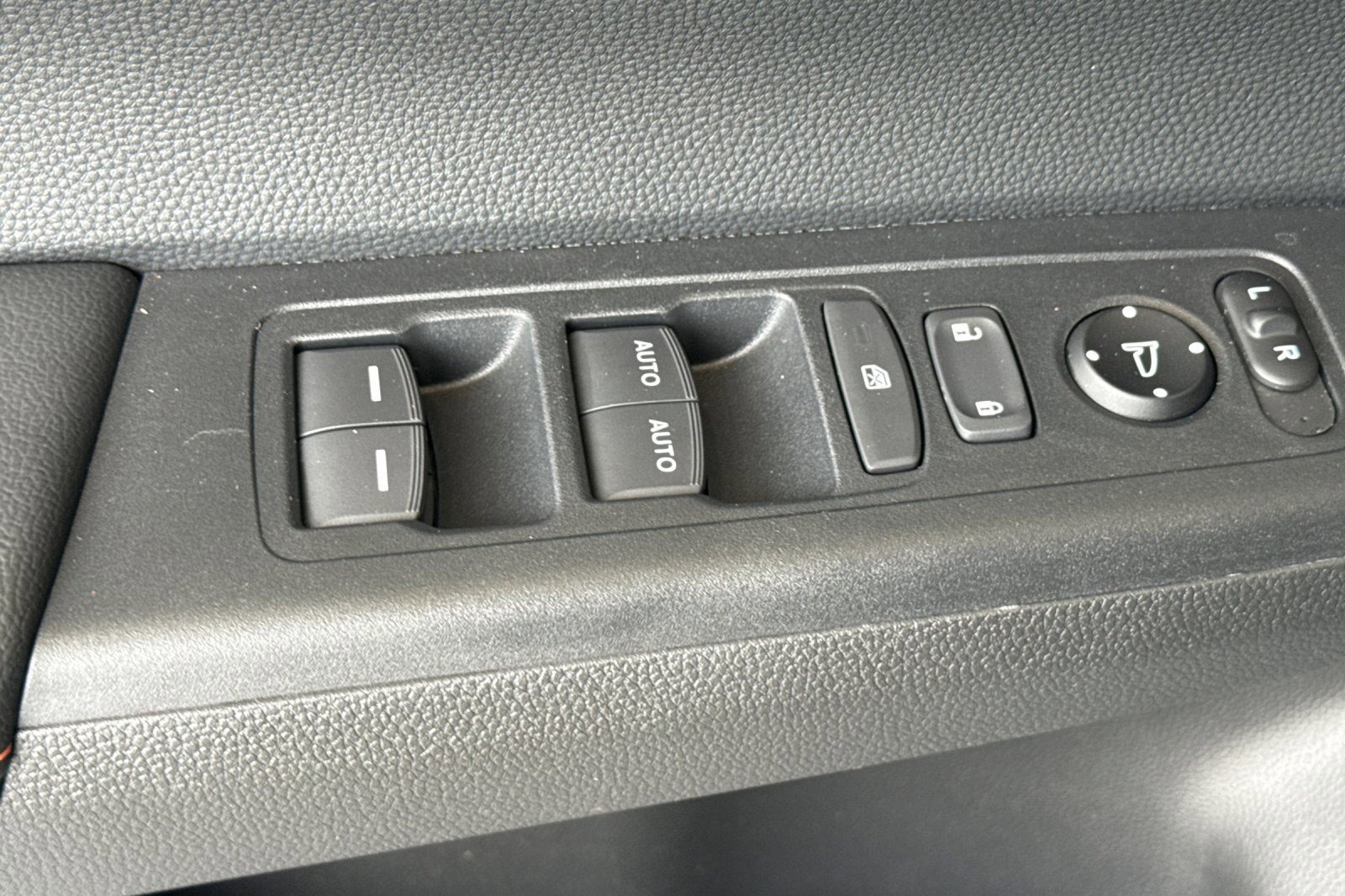 Certified 2024 Honda CR-V Sport image 12