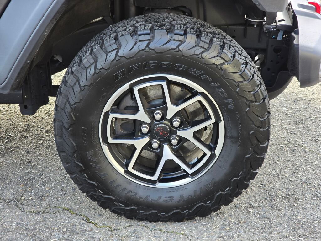Used 2024 Jeep Wrangler Unlimited Rubicon w/ Convenience Group image 10