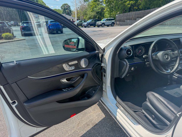 Used 2018 Mercedes-Benz E 300 image 15