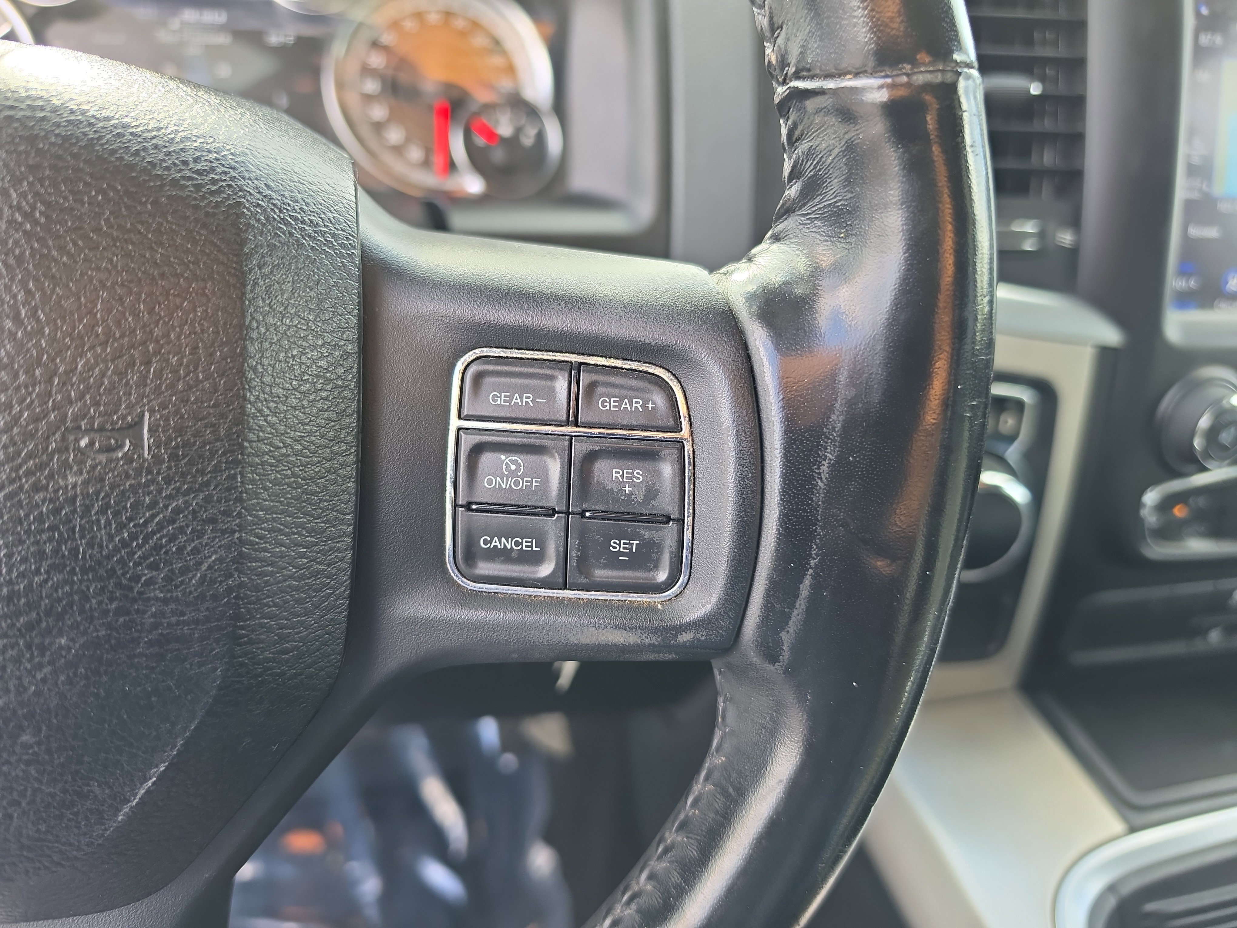 Used 2020 RAM 1500 Classic SLT w/ Luxury Group RWD image 21