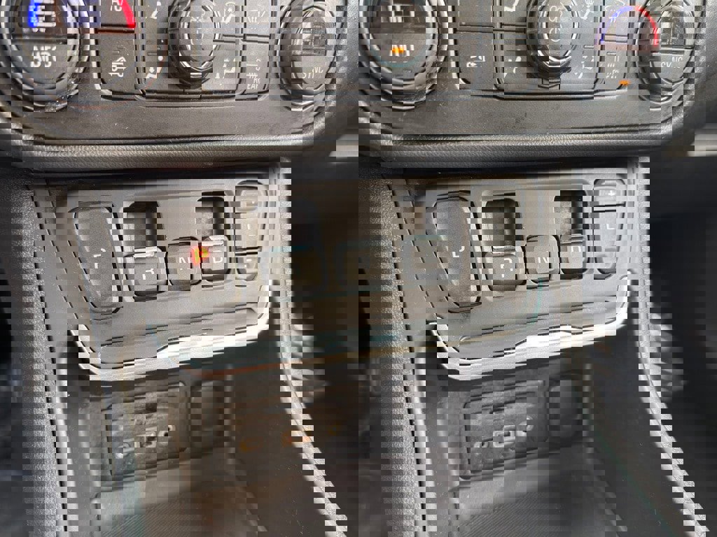 Used 2019 GMC Terrain SLT w/ Preferred Package image 21