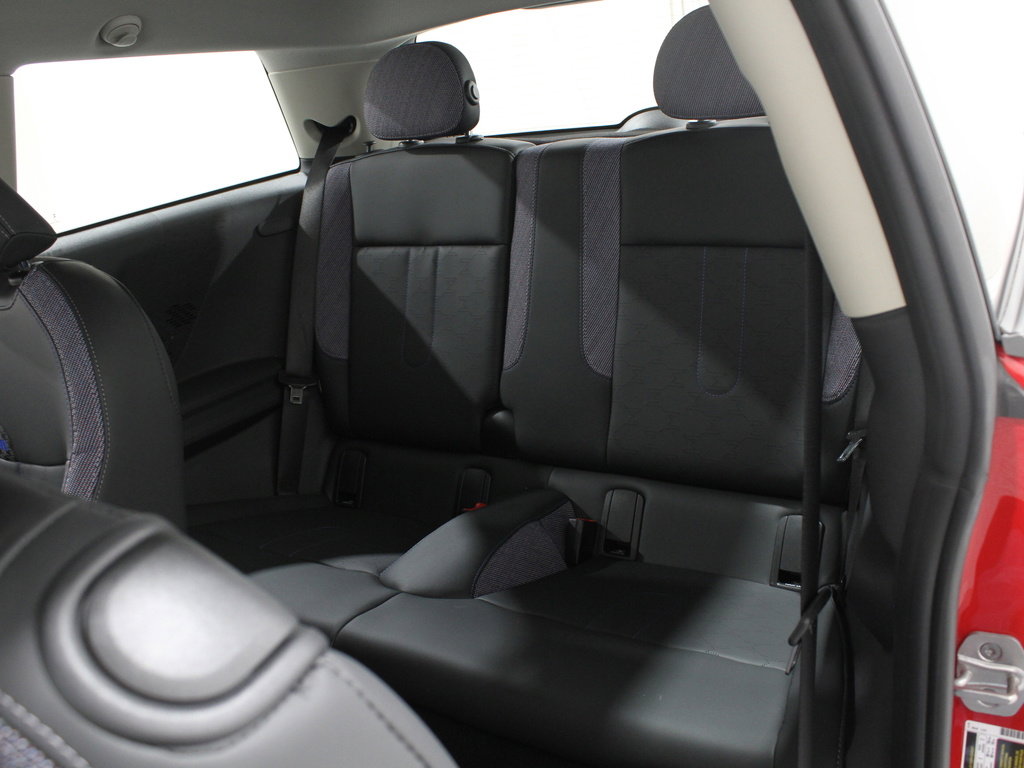 Certified 2025 MINI Cooper S image 17