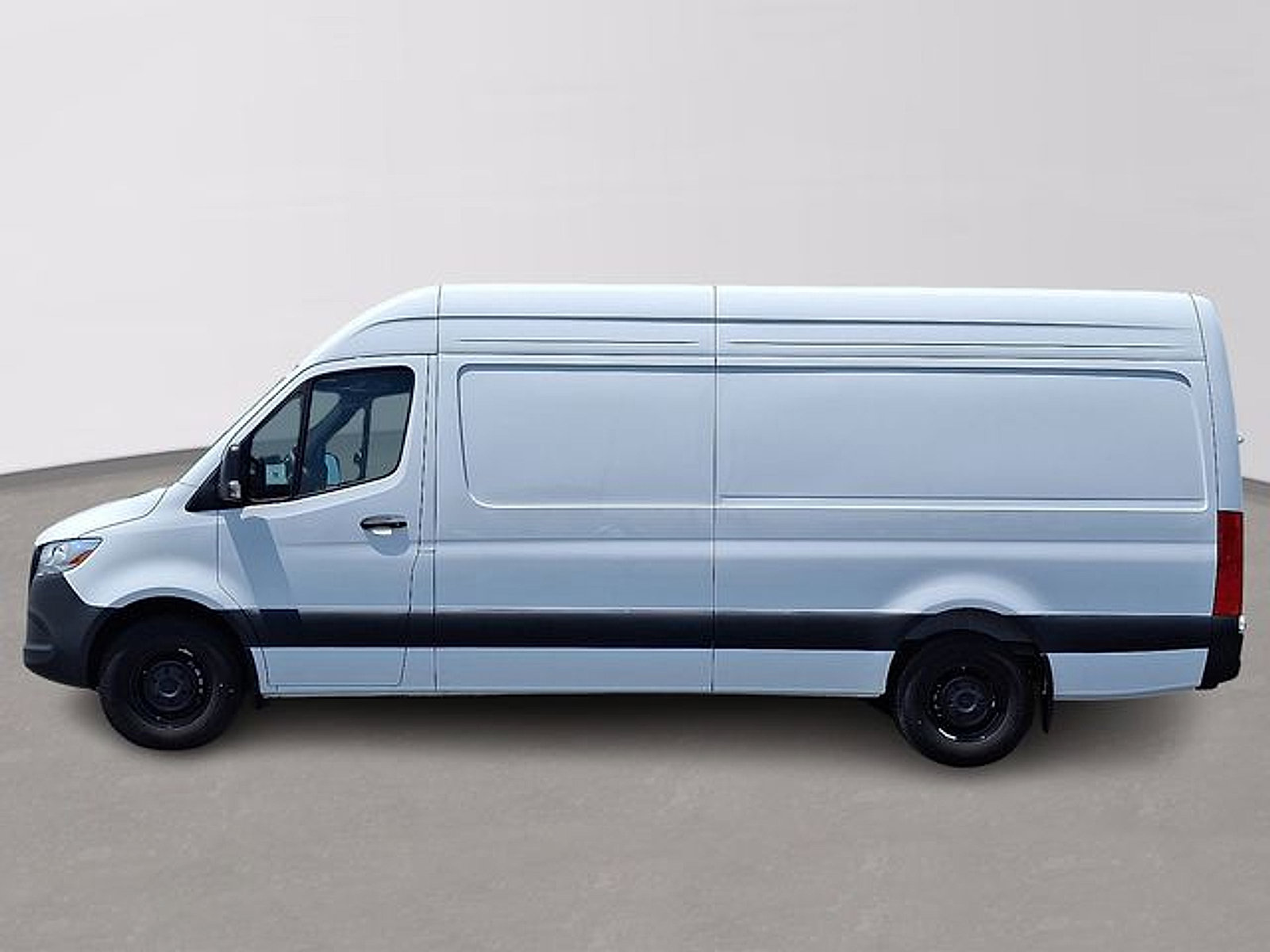 Used 2025 Mercedes-Benz Sprinter 2500 image 7