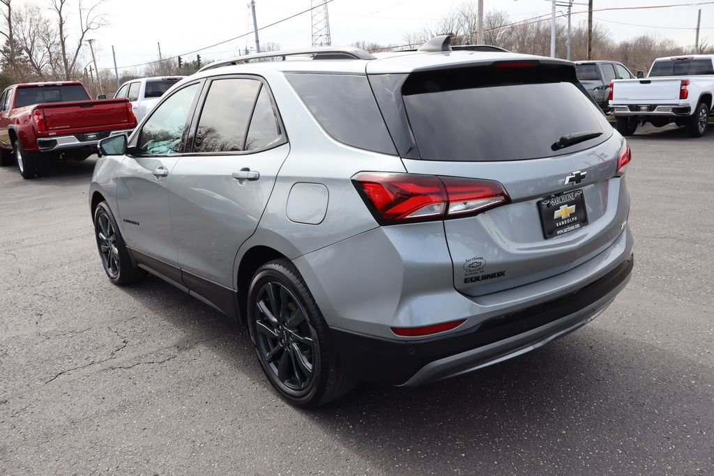 Used 2024 Chevrolet Equinox RS image 3