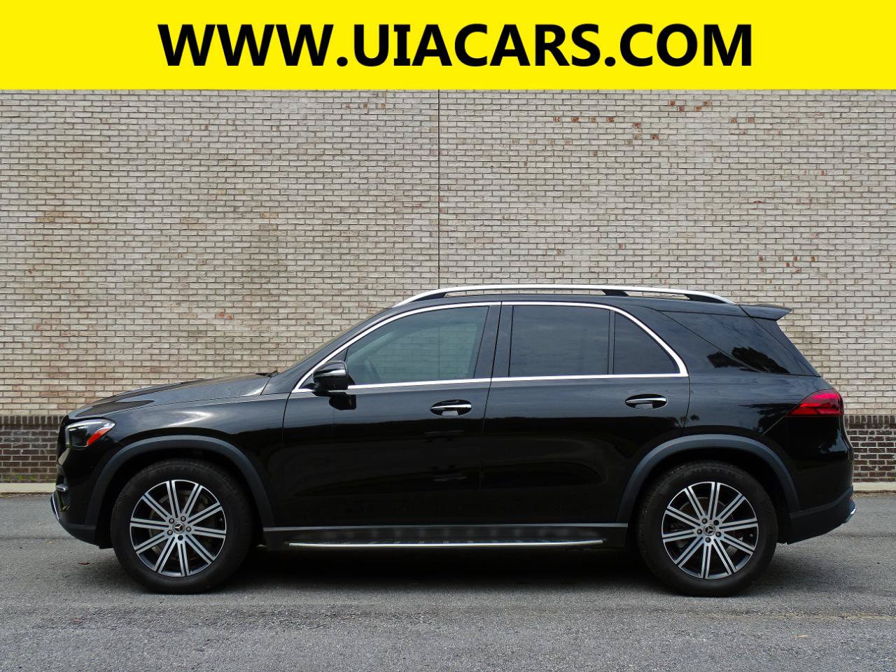 Used 2024 Mercedes-Benz GLE 350 4MATIC w/ 3rd Row Seat Package image 7