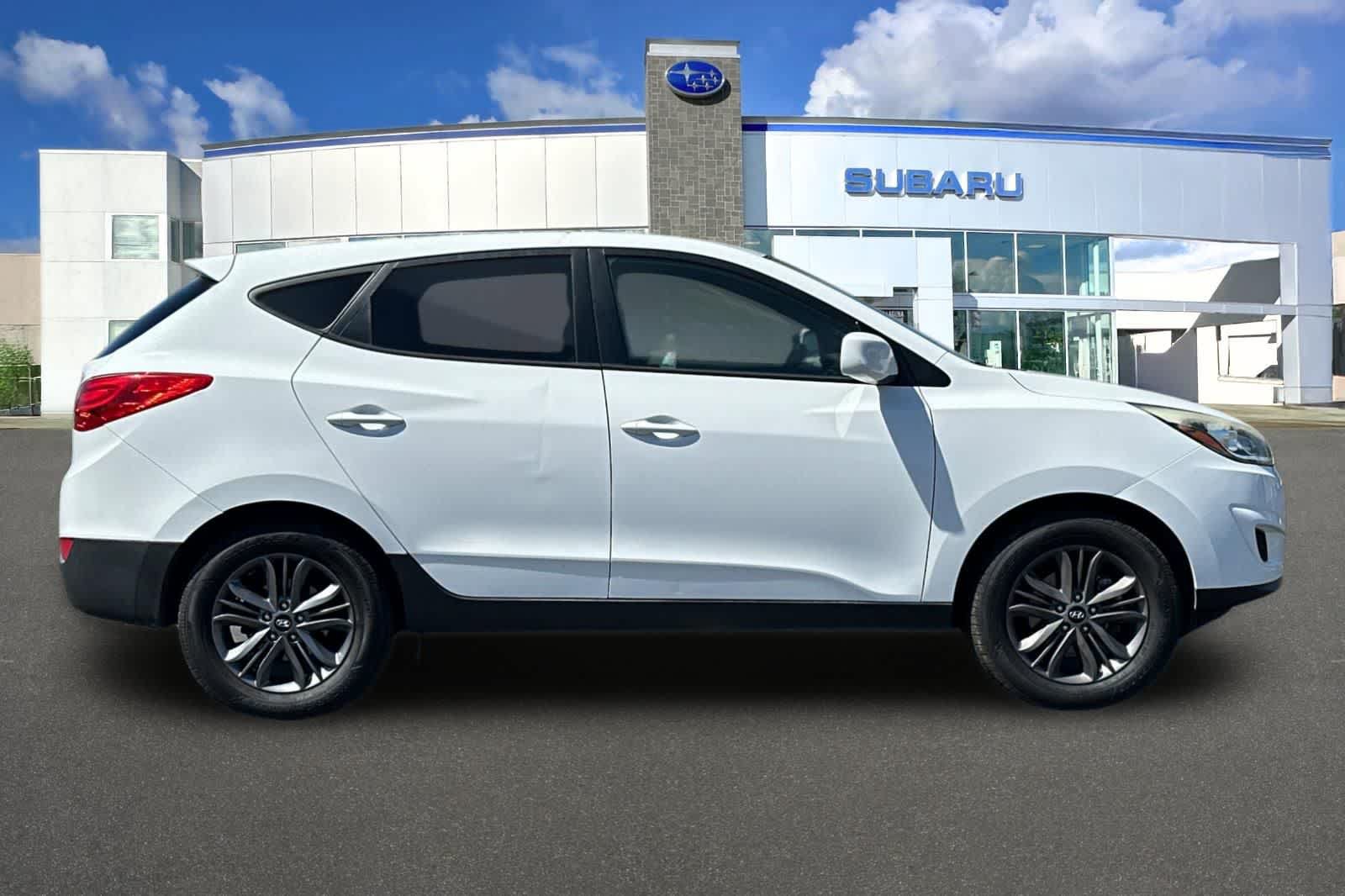 Used 2015 Hyundai Tucson GLS w/ Option Group 02 AWD/4WD image 6
