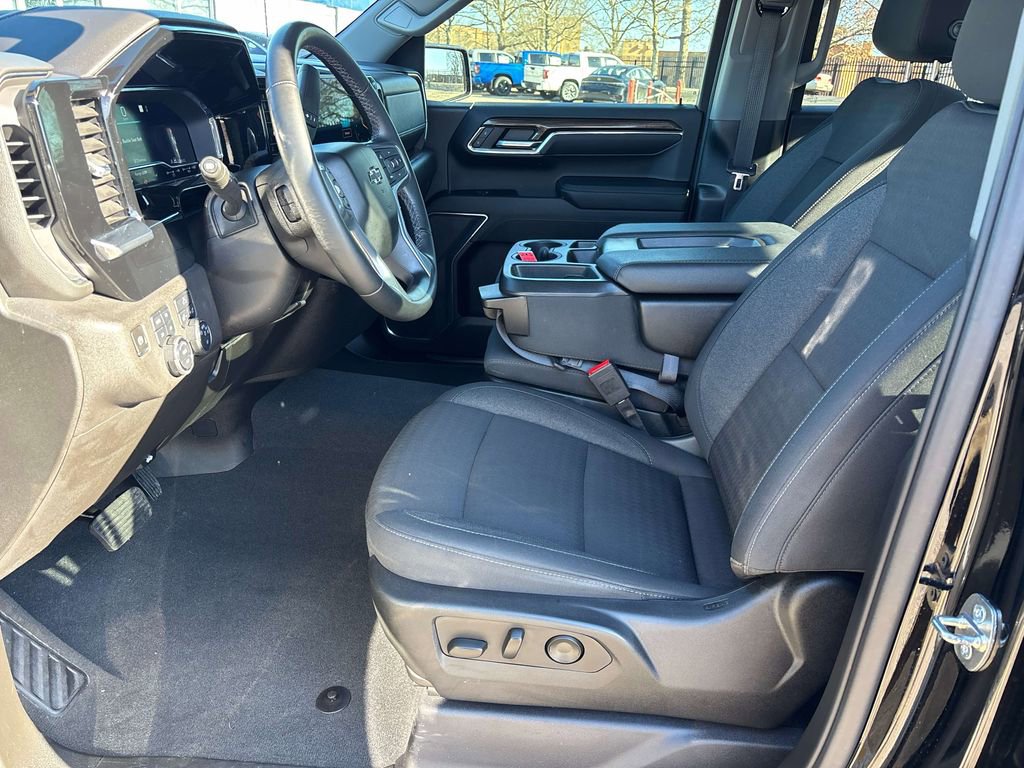 Used 2023 Chevrolet Silverado 1500 RST w/ Z71 Off-Road Package image 9