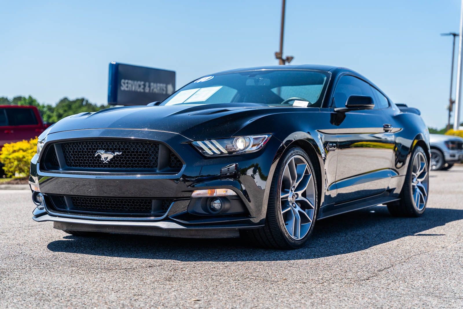 Used 2017 Ford Mustang GT Premium w/ Equipment Group 401A RWD image 3