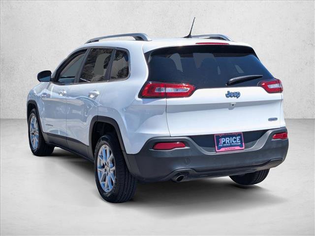 Used 2016 Jeep Cherokee Latitude FWD image 8