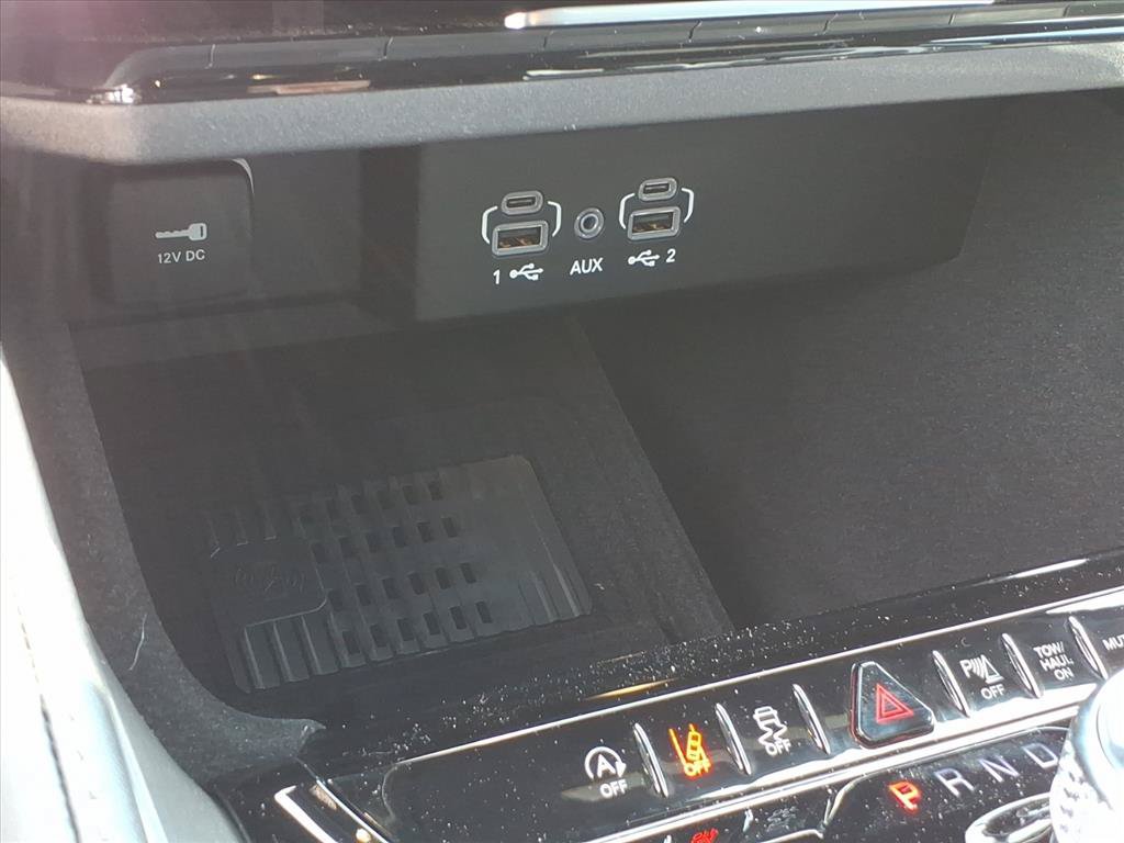 New 2026 Jeep Grand Wagoneer Limited w/ 8-Passenger Seating Package AWD/4WD image 32