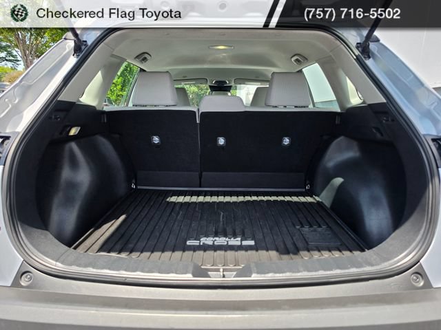 Used 2024 Toyota Corolla Cross L AWD/4WD image 12